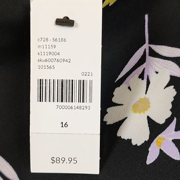 Lane Bryant Lena Flutter Sleeve Black Floral Jumpsuit NWT Size 16 - Picture 3 of 12